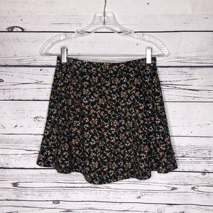 Forever 21 NWT Size S Black Floral Print Rayon Knit A-Line Mini Skirt